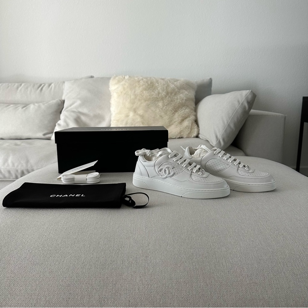 New Chanel Calfskin White Leather Sneakers 2023, Size 36.5 - Picture 2 of 5